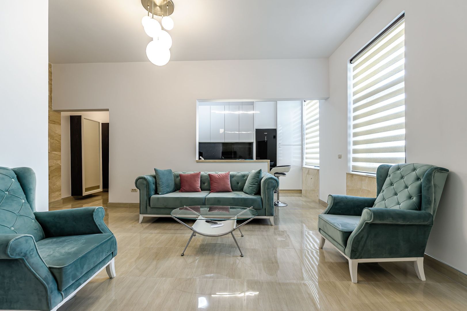 Apartament 3 camere, lux - Poză 1