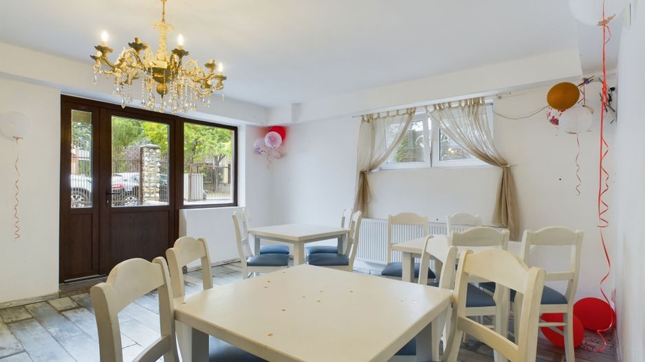 Spațiu comercial cu multiple destinații pe Martirilor - Poză 1