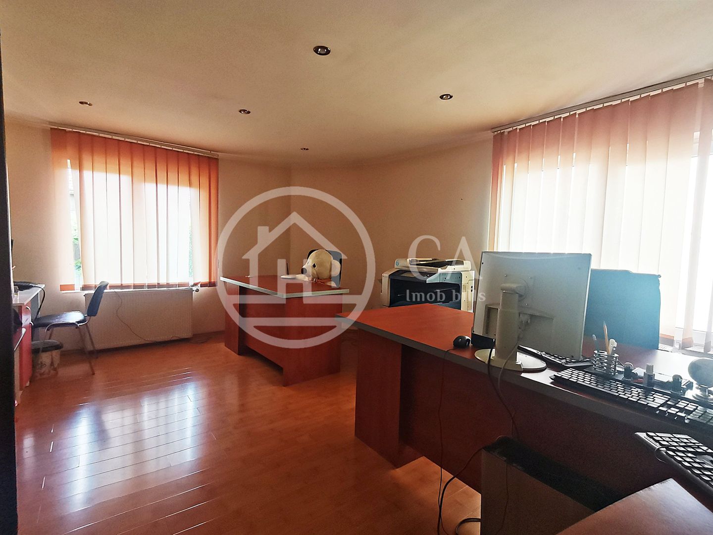 Spatiu comercial cu 5 camere de inchiriat in zona Dragos Voda, Oradea - Poză 8