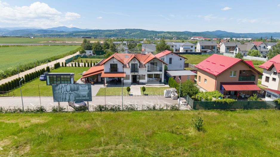 RASNOV| Cladire multifunctionala | 350 mp | Vad turistic si comercial - Poză 2