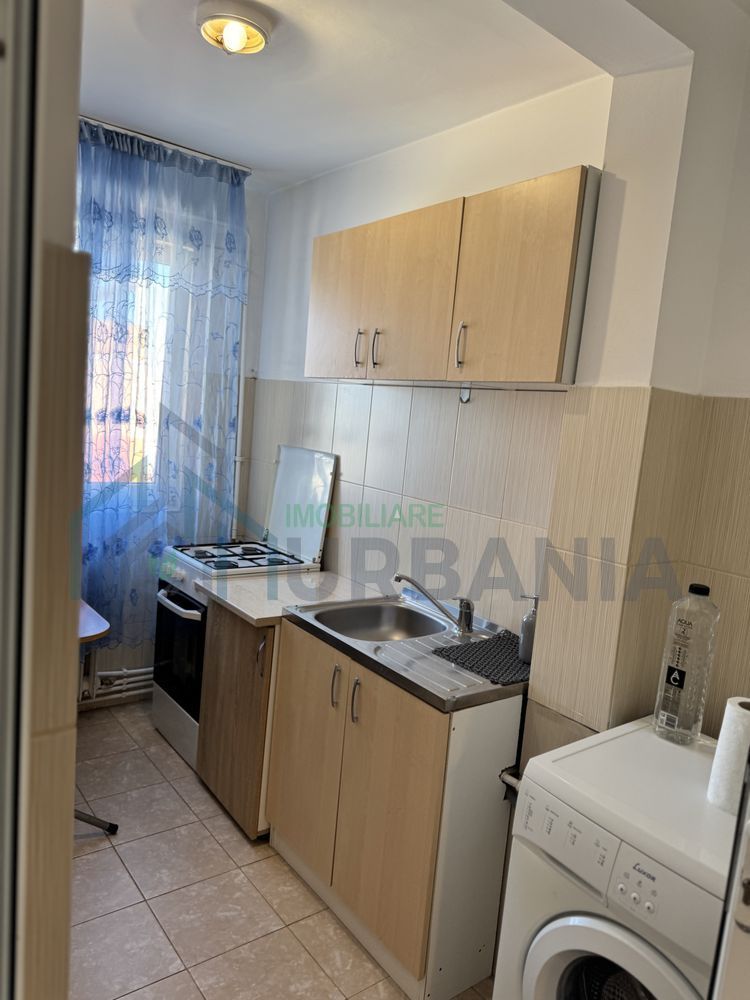 Inchiriez apartament 3 camere podu ros - Poză 5