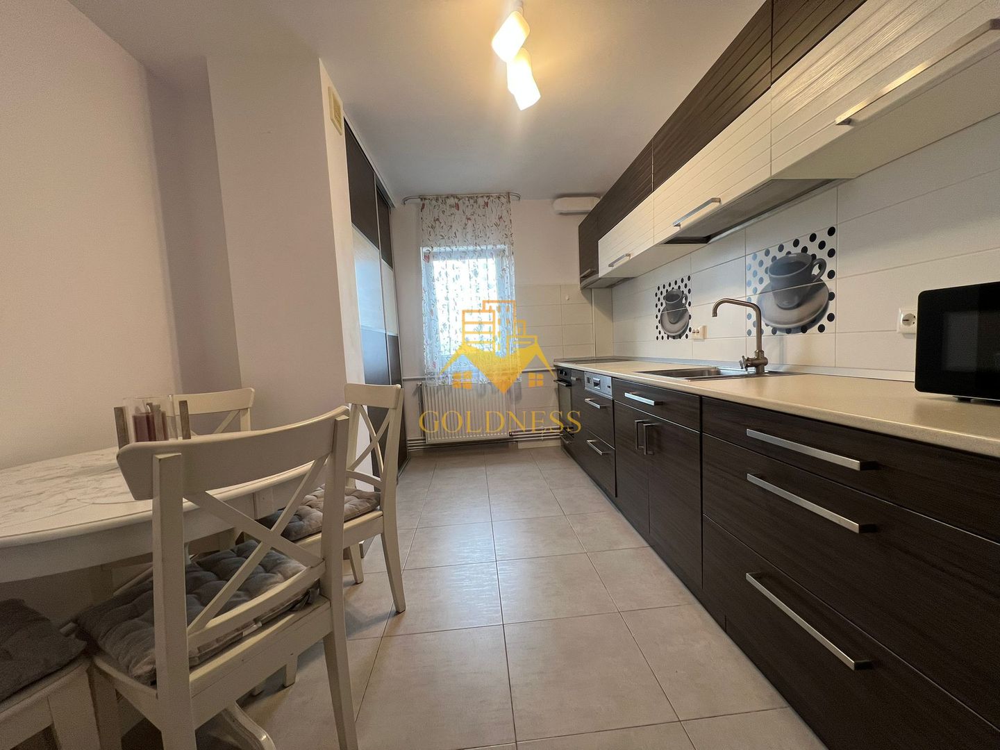 4 camere decomandate, Titulescu, Parcare, Gheorgheni, FSPAC,The Office - Poză 1