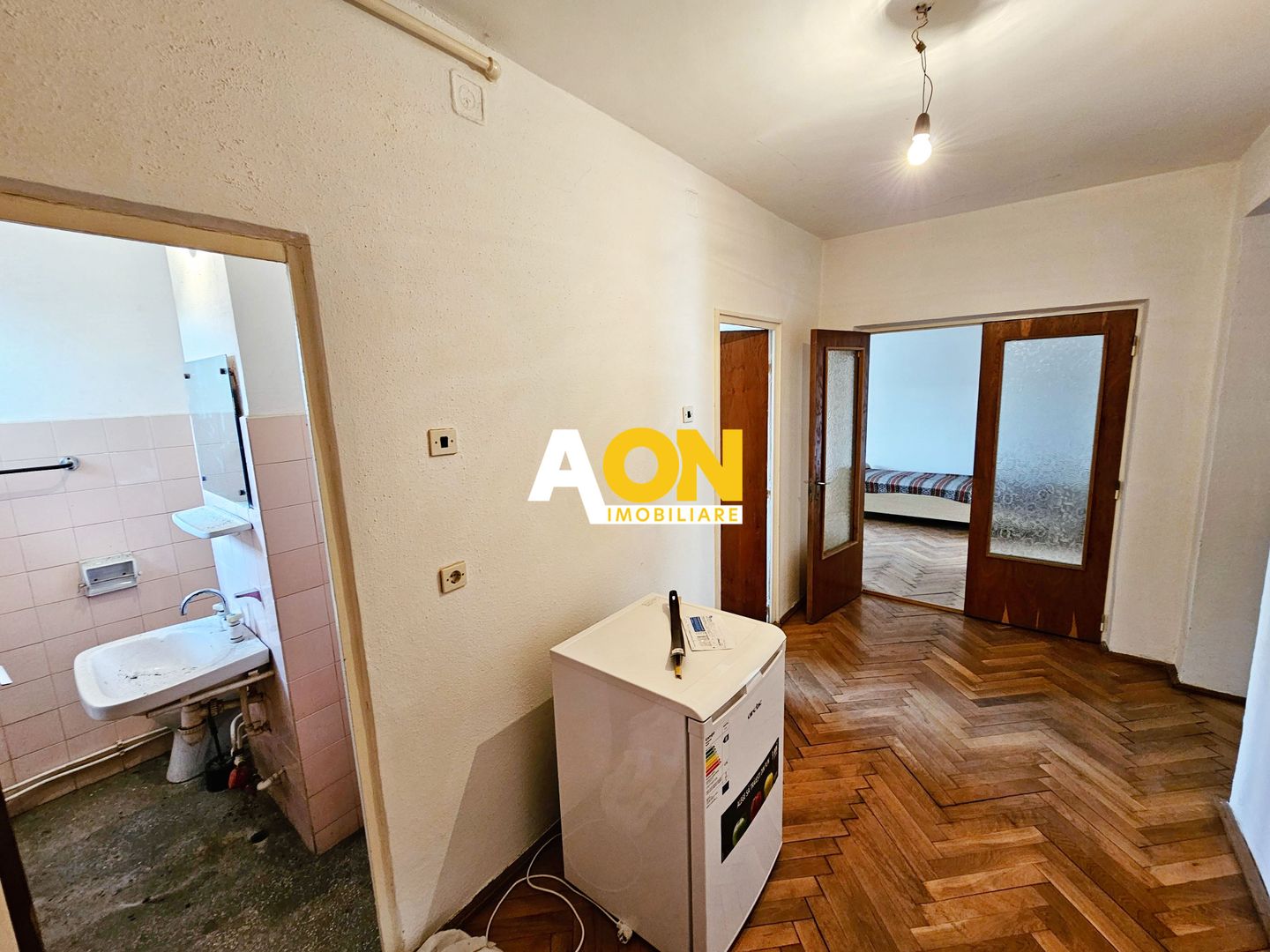 Apartament 3 camere, etaj 2 + Garaj + boxa, Caroline Cetate - Poză 5