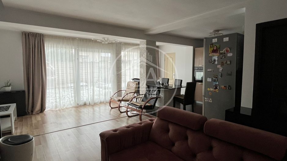 Casă de vânzare tip duplex cu 4 camere în Nojorid, Oradea. - Poză 7