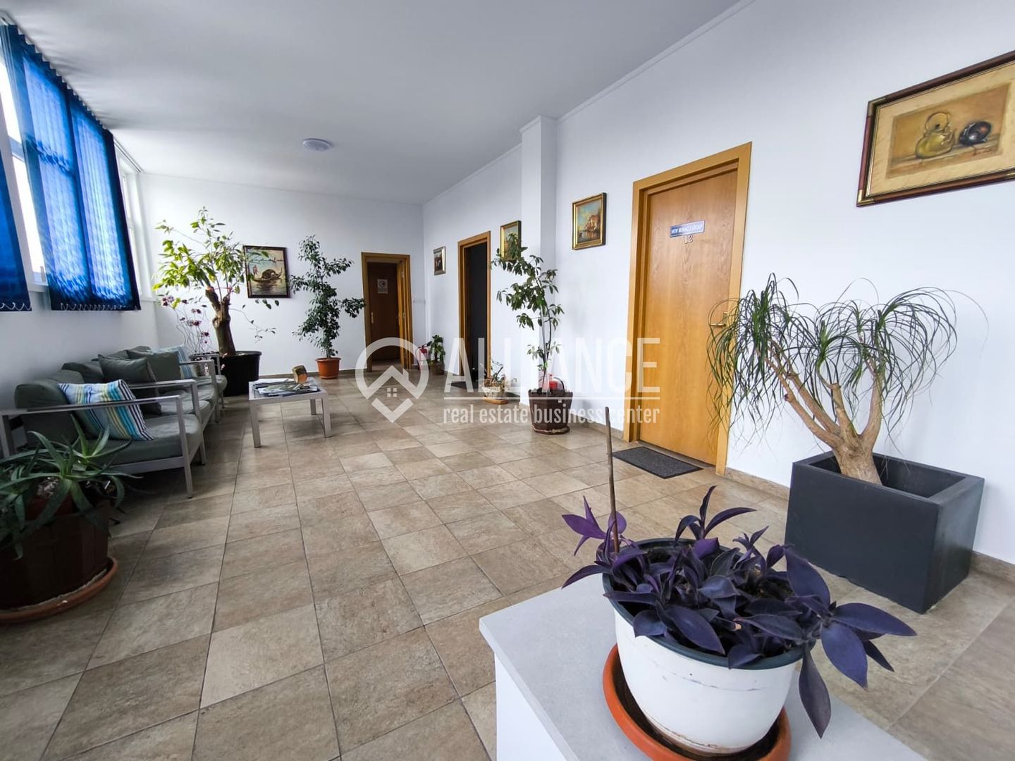 FALEZA NORD cladire multifunctionala 4600 mp cu acces din Bdul Mamaia! - Poză 7