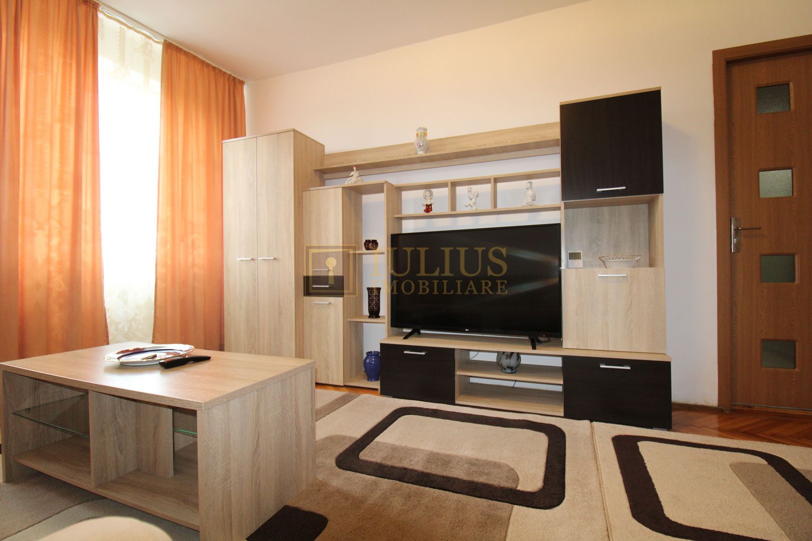 Piata Victoriei, 3 camere, centrala proprie - Poză 2