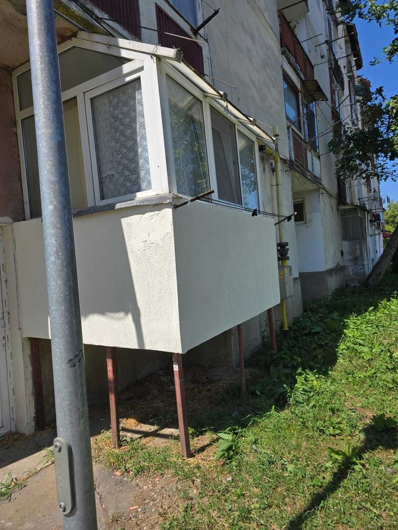 BRASADAS vinde garsoniera pe Ostrovului la PARTER. - Poză 3