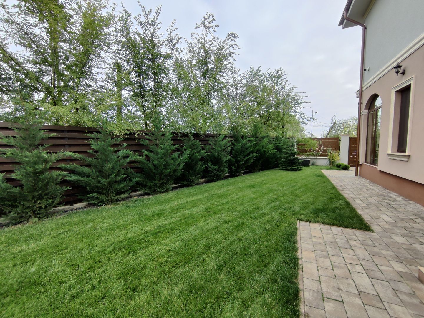 CASA  DEOSEBITA LA  SACALAZ IN SUPRAFATA DE 153 MP - Poză 35