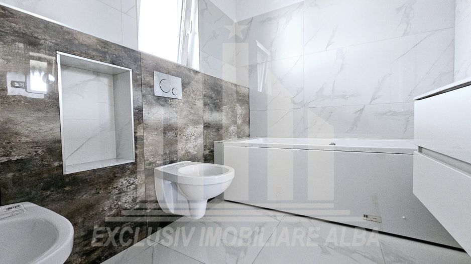 Casa insiruita de vanzare, Cetate - Poză 9