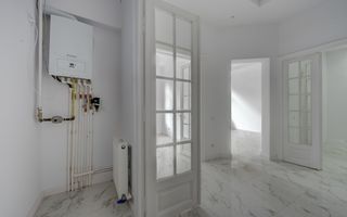 VILA RENOVATA SI ELEGANTA - 131 mp, 6 camere - Mitropolie / Unirii - Poză 25