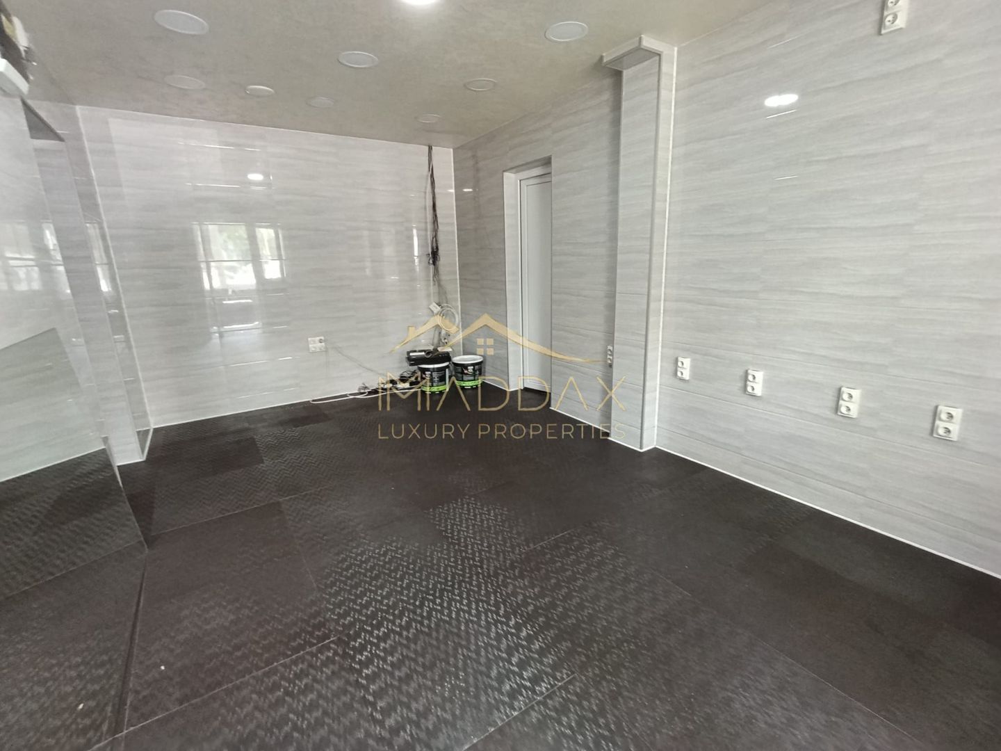 Spatiu Comercial Berceni *52 mp* Parter//Vad Pietonal Intens - Poză 1