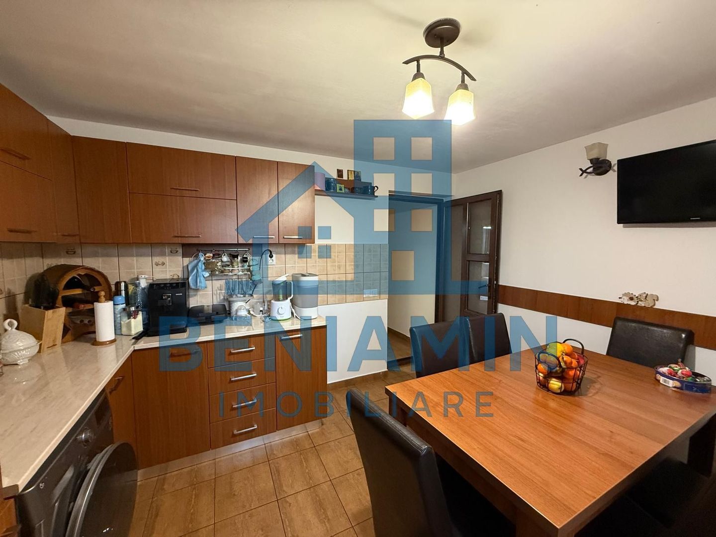 Casa P+1-cu 3 dormitoare-2 bai-Living-Bucatarie-Bariera Valcii - Poză 19