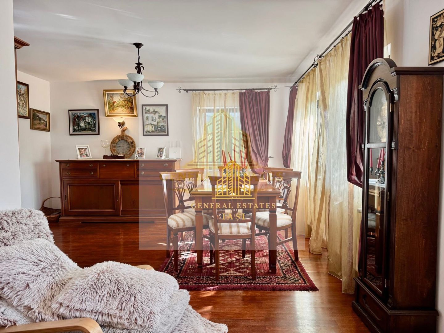 Vânzare Casă în Bucium cu Priveliște Panoramică - Poză 7