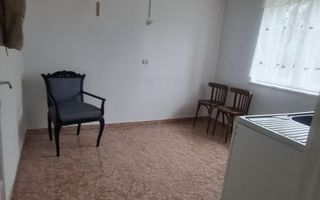 Spațiu cu potențial dublu: locuință sau sediu! - Poză 4