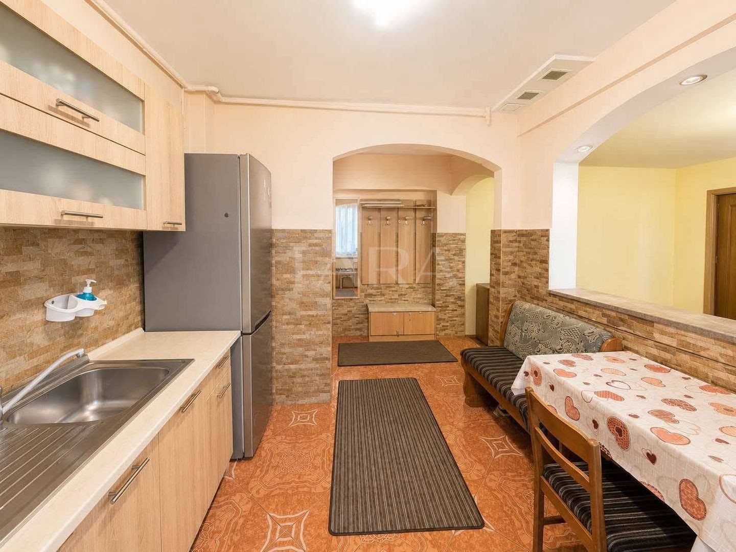 Apartament cu 3 camere, Gheorgheni – zona Hermes. - Poză 3