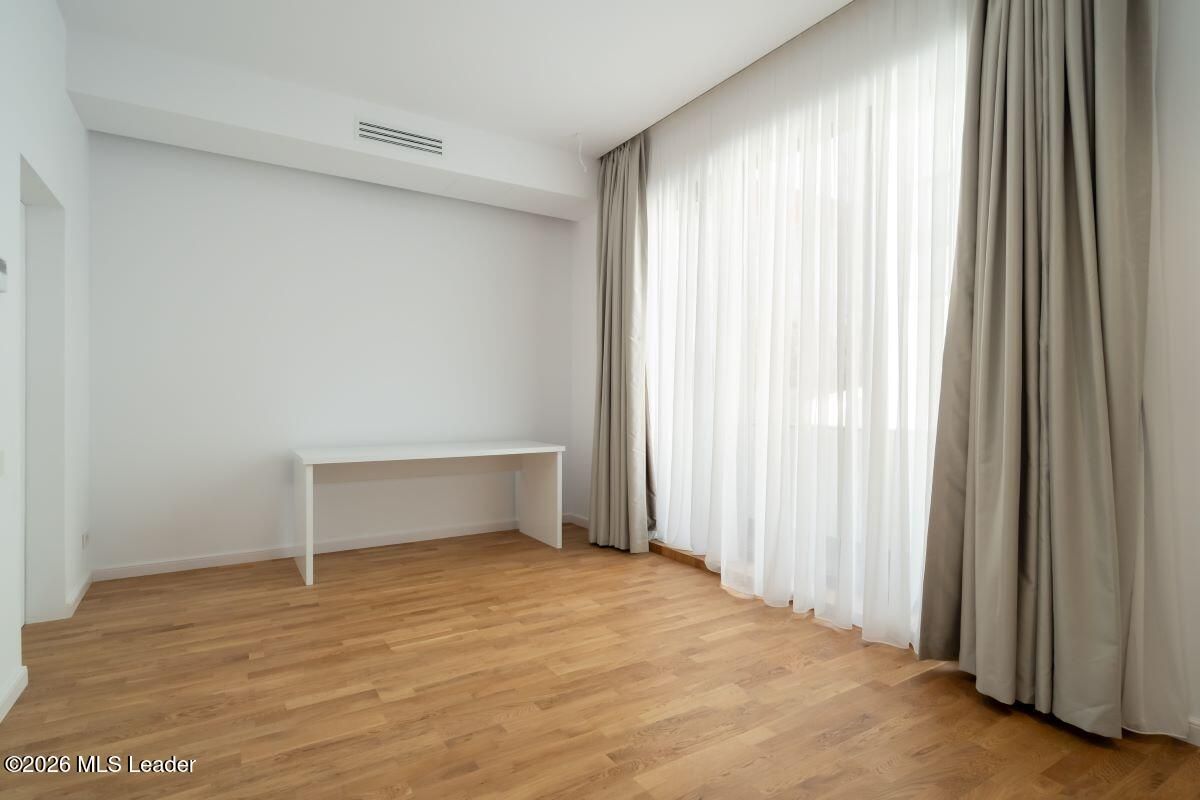 Iancu Nicolae - Vila high-end pe malul lacului, Gradina cu Ponton - Poză 53