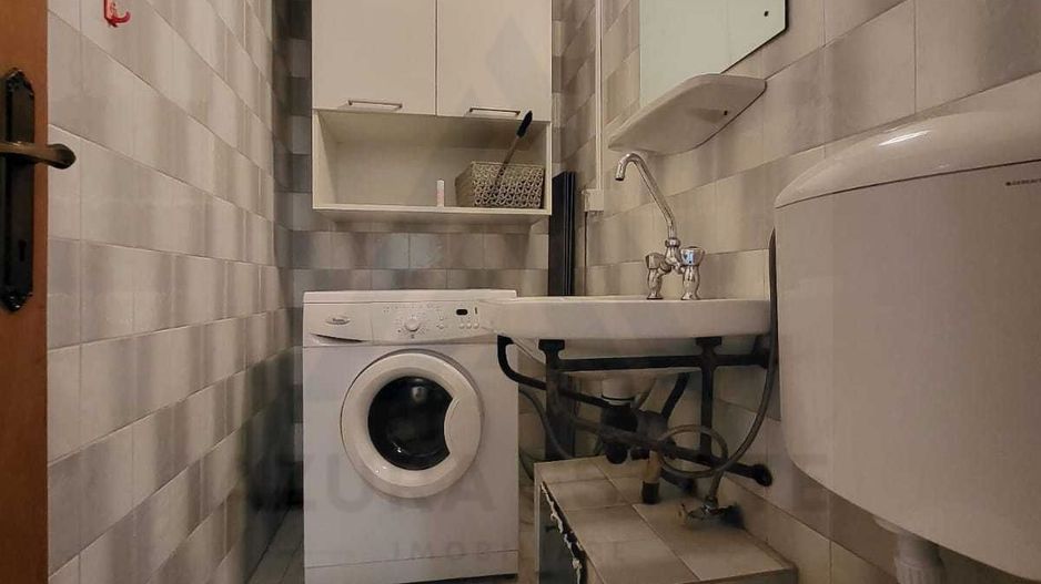 Apartament renovat 3 camere 2 bai 85 mp utili in zona Centrala - Poză 3