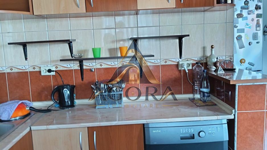 Apartament la mansardă 3 camere Vasile Aron - Poză 5