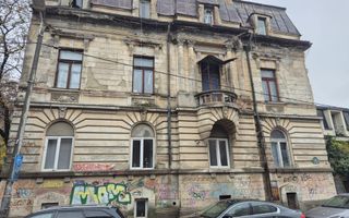 Vila interbelică de vânzare, ultracentrală – oportunitate de renovare - Poză 2