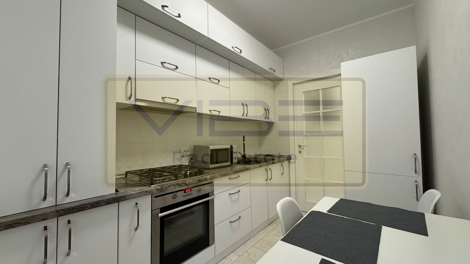 Apartament 2 camere Royal Town Copou - Poză 14