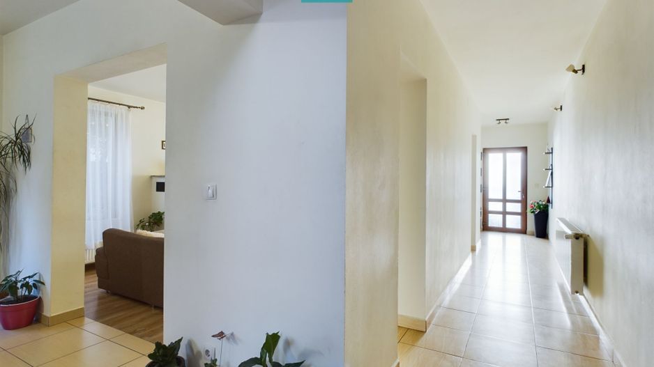 Vilă cu 5 camere de vânzare în zona Aradul Nou - Poză 18