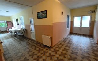 Refugiul la marginea pădurii in Orșova, pe malul Dunării - Poză 17