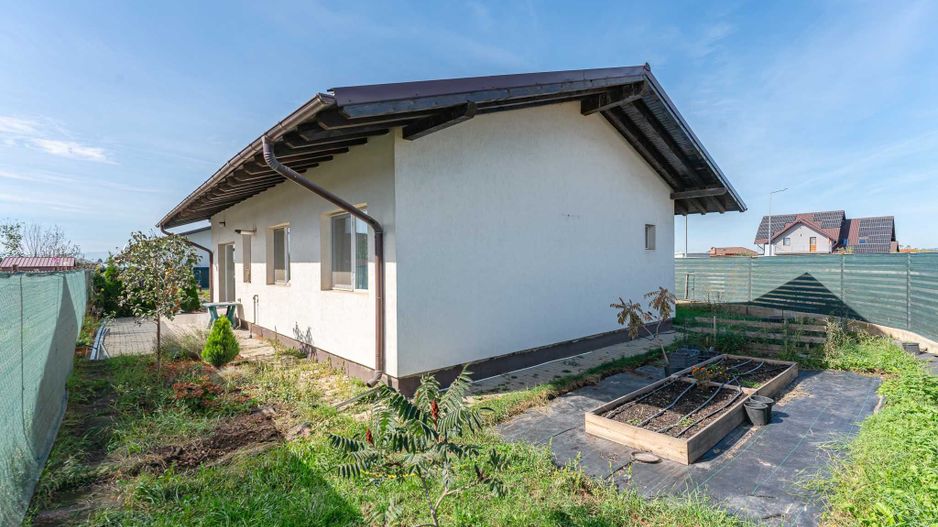 Casă individuală în Hărman, cu teren de 627 mp și bucătărie echipată - Poză 3