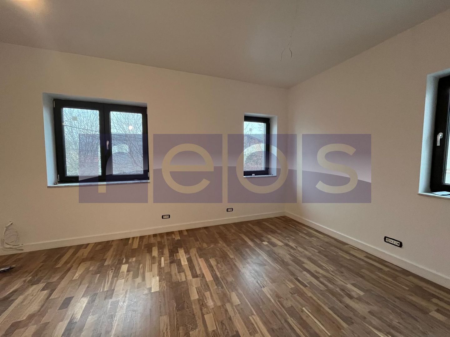 De Vânzare Vilă /Casa - Zona Vatra Luminoasă | Spațiu Generos 257 mp-7 camere - Poză 2