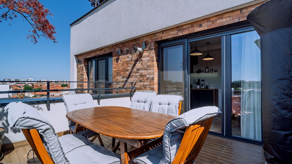 Penthouse 4 camere, ultracentral, Oradea. 800 000 E + TVA. Comision 0 - Poză 25