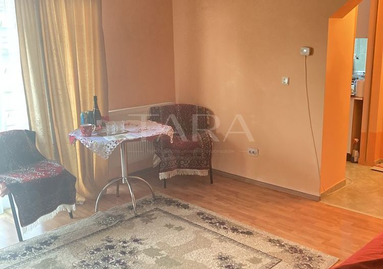 Apartament in zonă liniștită, aproape de stația de autobuz! - Poză 1
