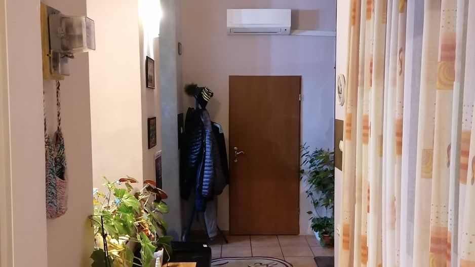 Casa si curte zona centrala - Poză 13