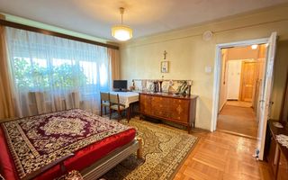 Apartament Ultracentral 3 camere Etaj I -Str. Mihai Viteazul 1- Carei - Poză 3