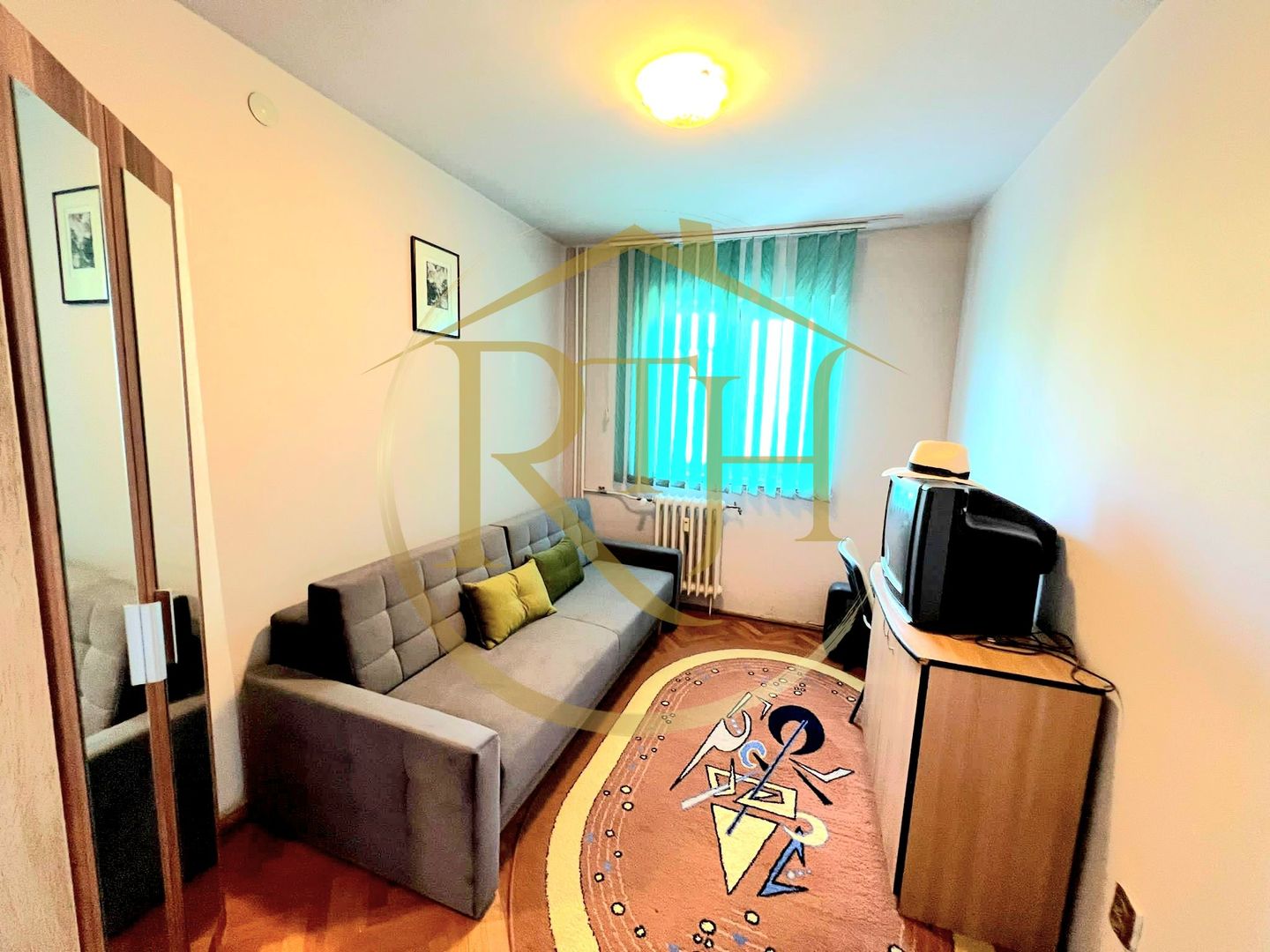 Inchiriez apartament cu 3 camere zona Olimpia , 380 euro/luna. - Poză 11