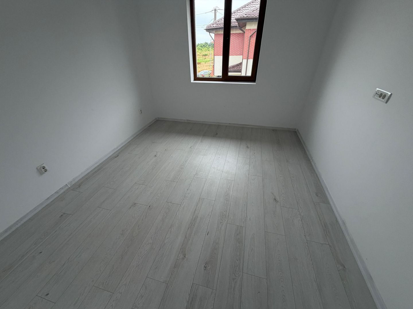 CASA CUB -RATE DEZVOLTATOR, CELOFIBREI, TOATE UTILITATILE, COMISION 0% - Poză 5