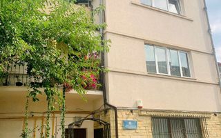 Ultracentral Umf   apartament 3 camere proprietar - Poză 1