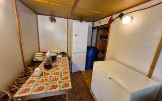 Cabana de lemn cu fundatie 86 mp+ livada pomi fructiferi+teren 847 mp - Poză 8