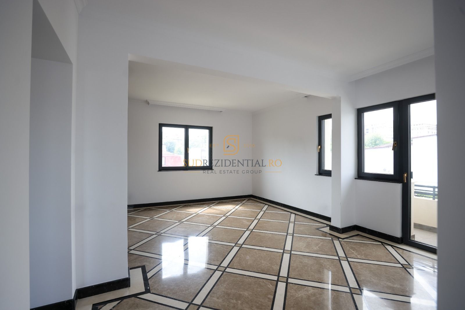 Inchiriere apartament tip duplex , ideal birouri,  Palatul Parlamentul - Poză 2