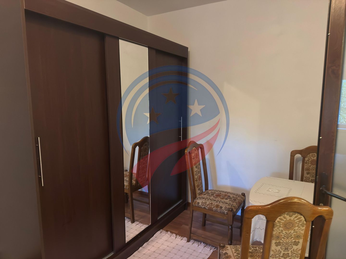 Garsonieră de 40 mp transformată în 2 camere – de închiriat - Poză 2