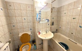 Apartament 3 camere decomandat, etaj 1, zona Tolstoi Cetate - Poză 10