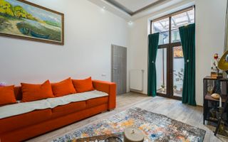 Casă / Vilă cu 4 camere de vânzare în Bucuresti - Poză 5