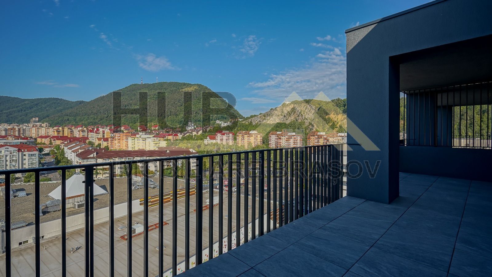 De vanzare Penthouse 2 Nivele | 6 Camere | Racadau | 140mp Utili | terasa 103mp - Poză 1