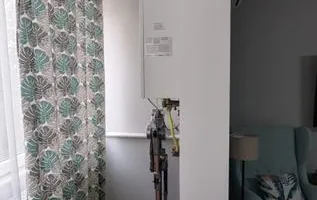 3 camere decomandat etaj 1 zona Dambovita - Poză 13