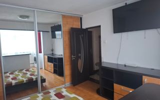 Apartament 3 camere de închiriat, zona Podul de Piatră, Liteni - Poză 1