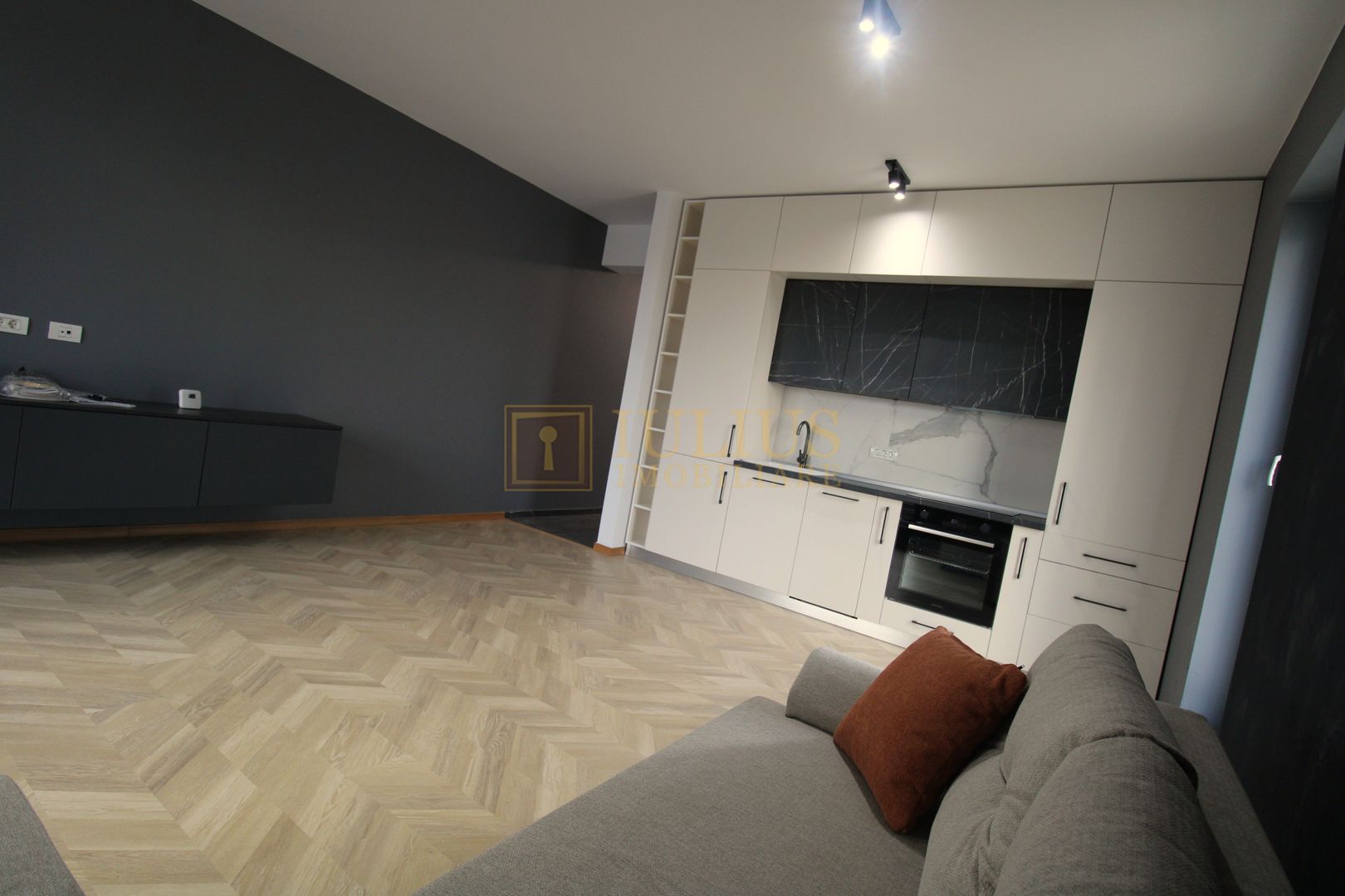 nou Parter 2 camere 1 loc parcare si 30 mp de terasa cu acces din living - Poză 1