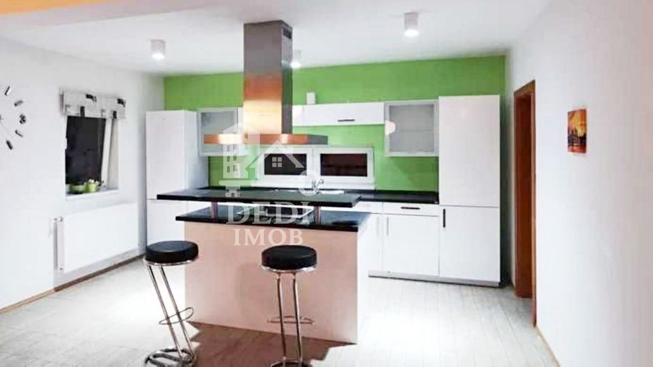 Casa cu 4 camere de inchiriat Santaul Mare, Bihor - Poză 1