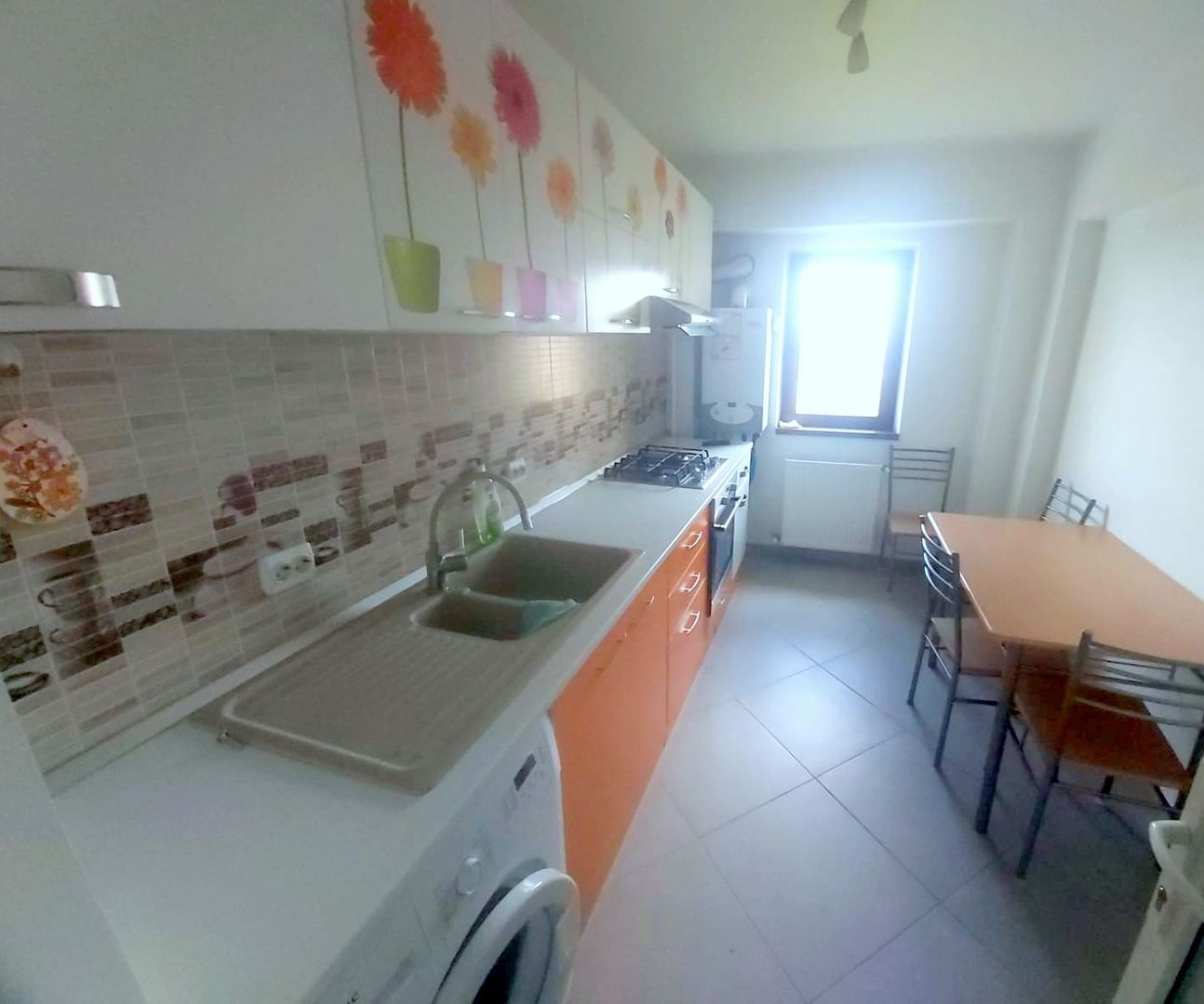 Apartament cu doua camere, decomandat - Bd. Unirii, scoala nr. 10 - Poză 4