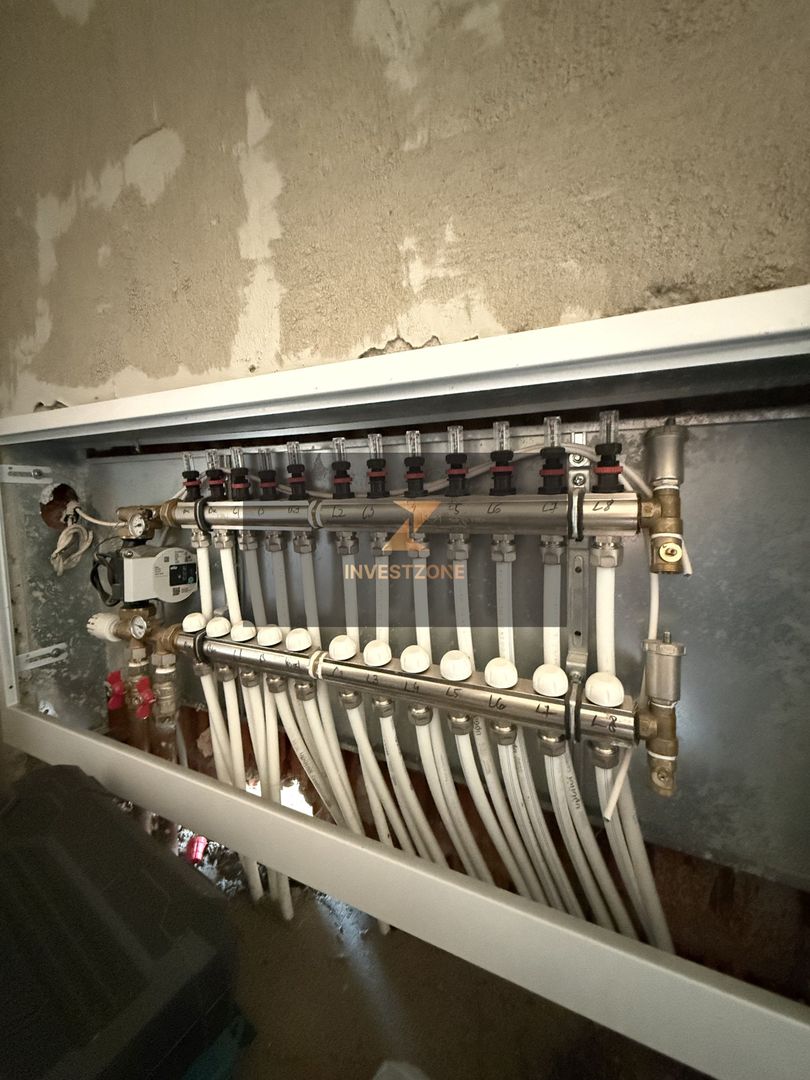 Casă spațioasă cu teren 806 mp - Poză 9