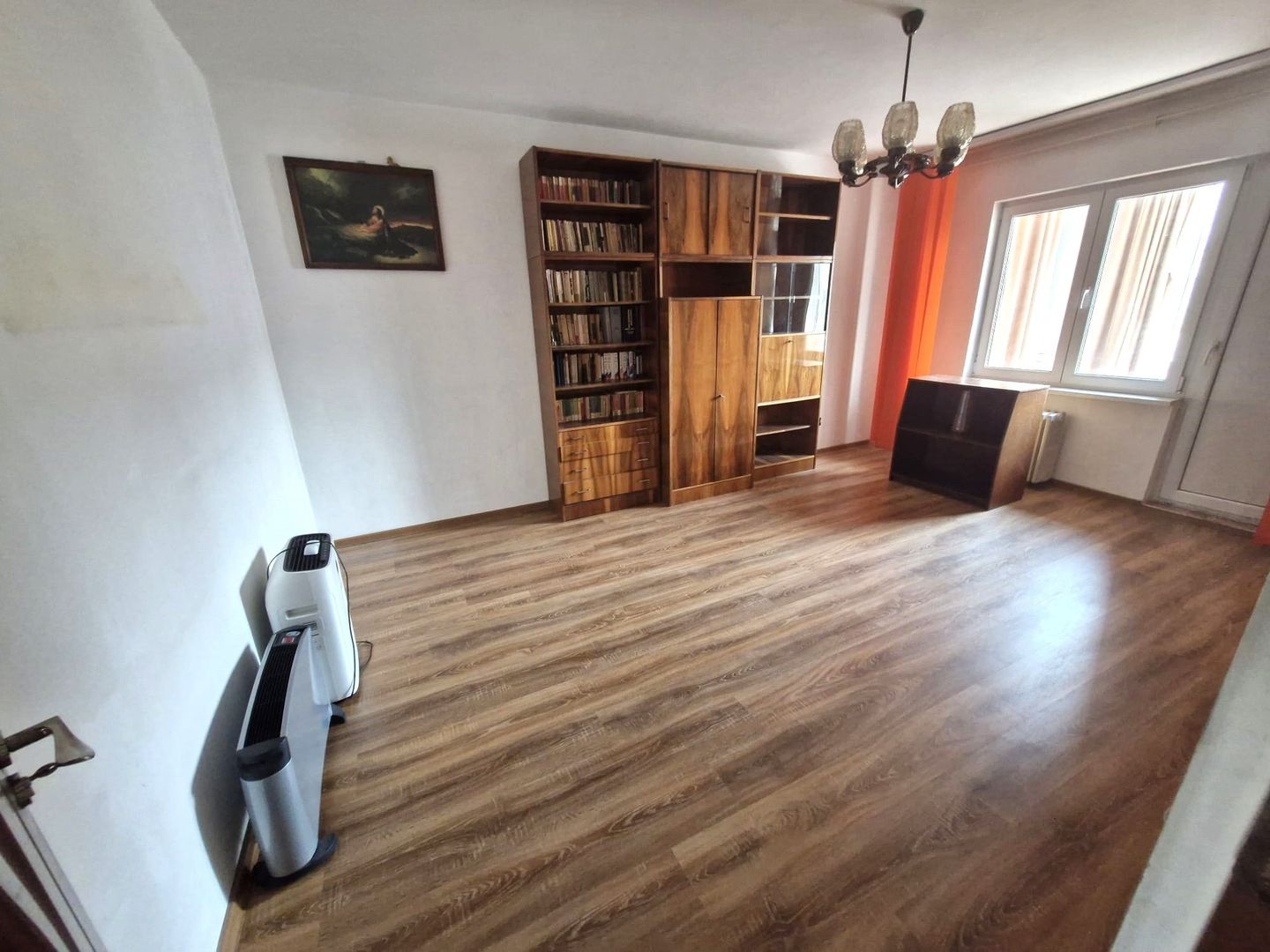 Vanzare Apartament 3 Camere Dristor- Vitan - Poză 1