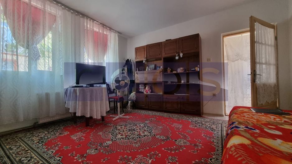 VANZARE CASA 2 CAMERE | ZONA TINERETULUI -CURTE COMUNA - Poză 4