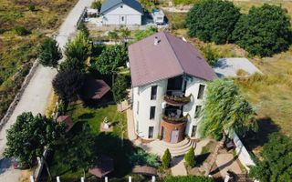 SOLD/ VANDUT Vila cu teren in Valu lui Traian - Poză 2